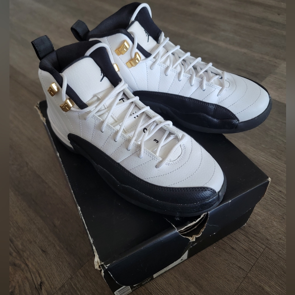 AIR JORDAN 12'S